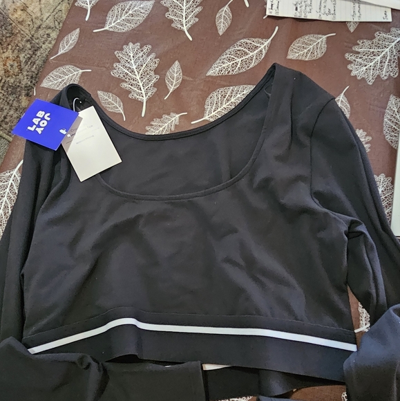 Nwt Joylab cropped work out top- xl - Picture 4 of 6